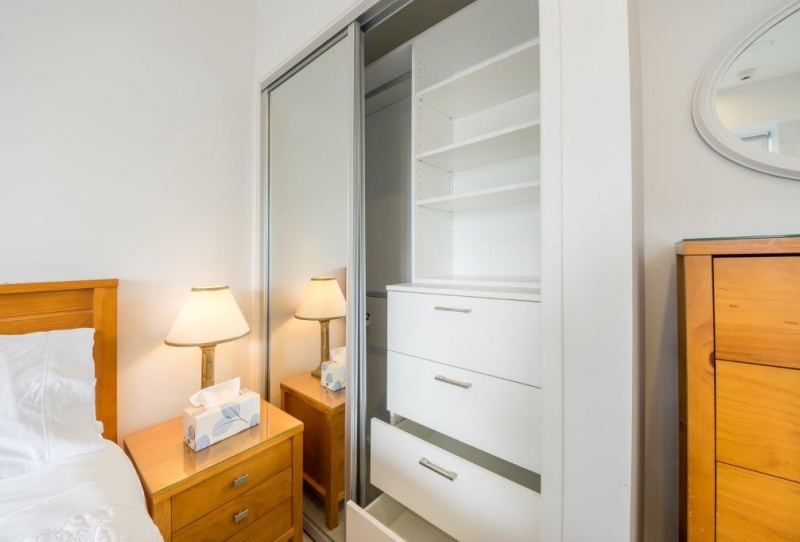 STUNNING PARKSIDE APARTMENT