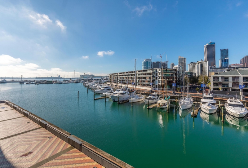 WATERFRONT LIFESTYLE AWAITS YOU!!