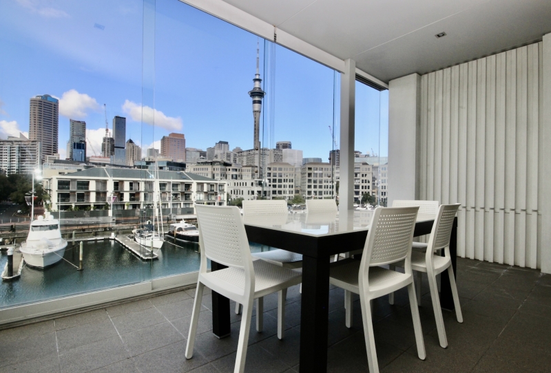 WATERFRONT LIFESTYLE AWAITS YOU!!