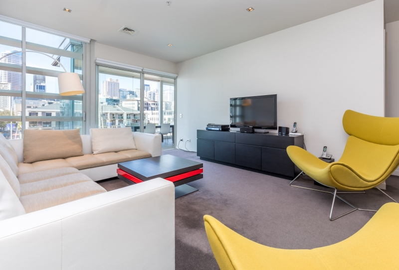 WATERFRONT LIFESTYLE AWAITS YOU!!