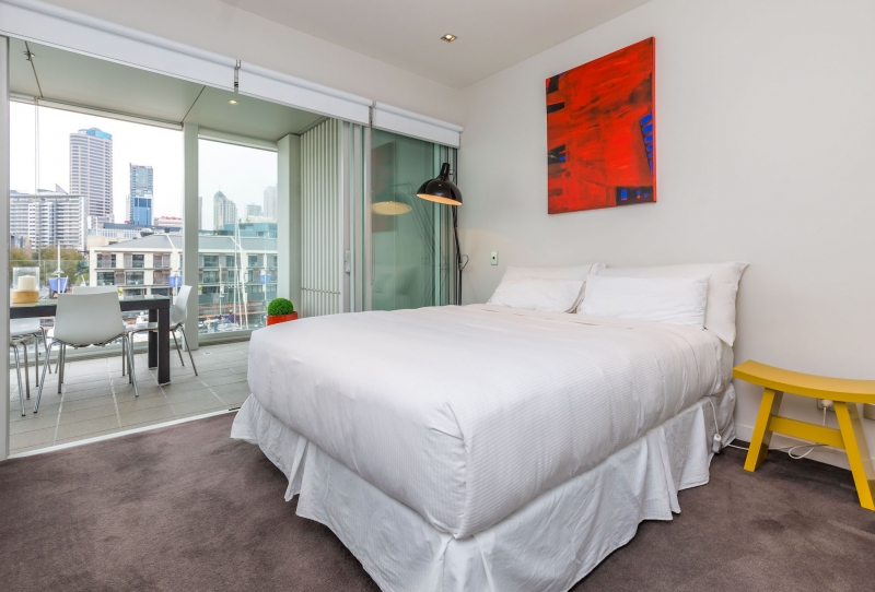 WATERFRONT LIFESTYLE AWAITS YOU!!